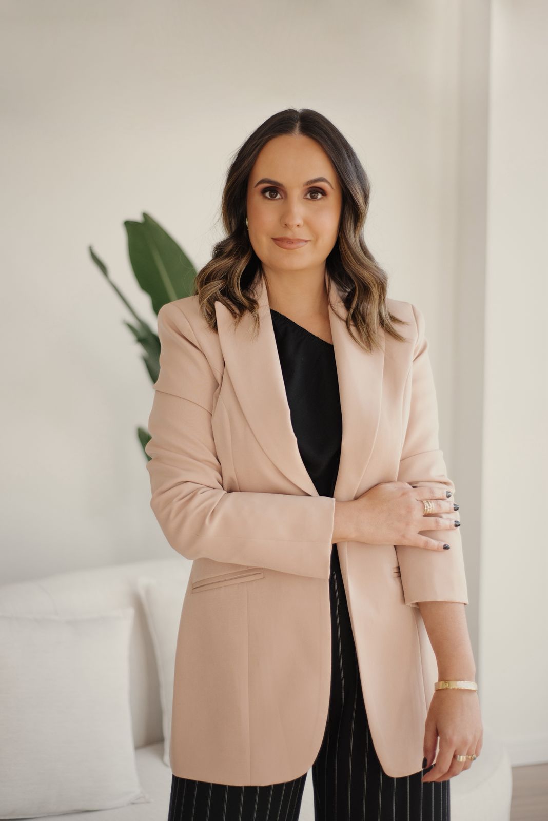 Dra. Julianes Pacheco, Médica Especialista em Medicina Capilar da SALUS Medical Hair Clinic